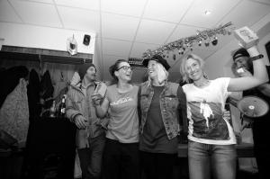 644757_10151501761902752_1578135295_n